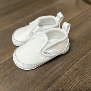 Infant van crib shoes